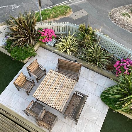 Beautiful 3 Bedroom Apartment By The Sea New Quay Kültér fotó