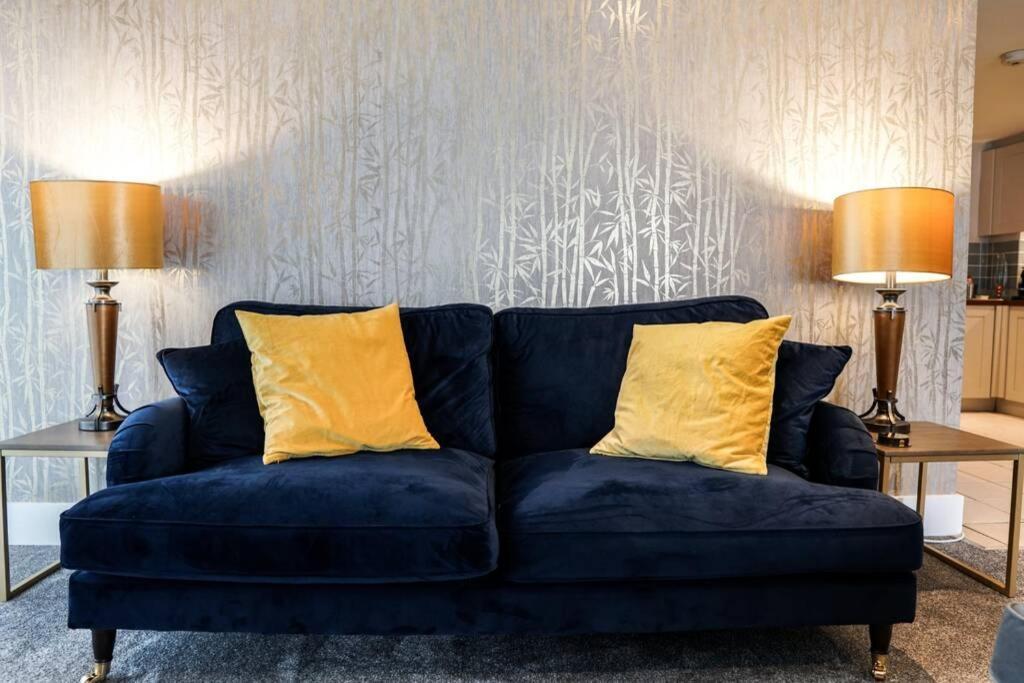 Beautiful 3 Bedroom Apartment By The Sea New Quay Kültér fotó